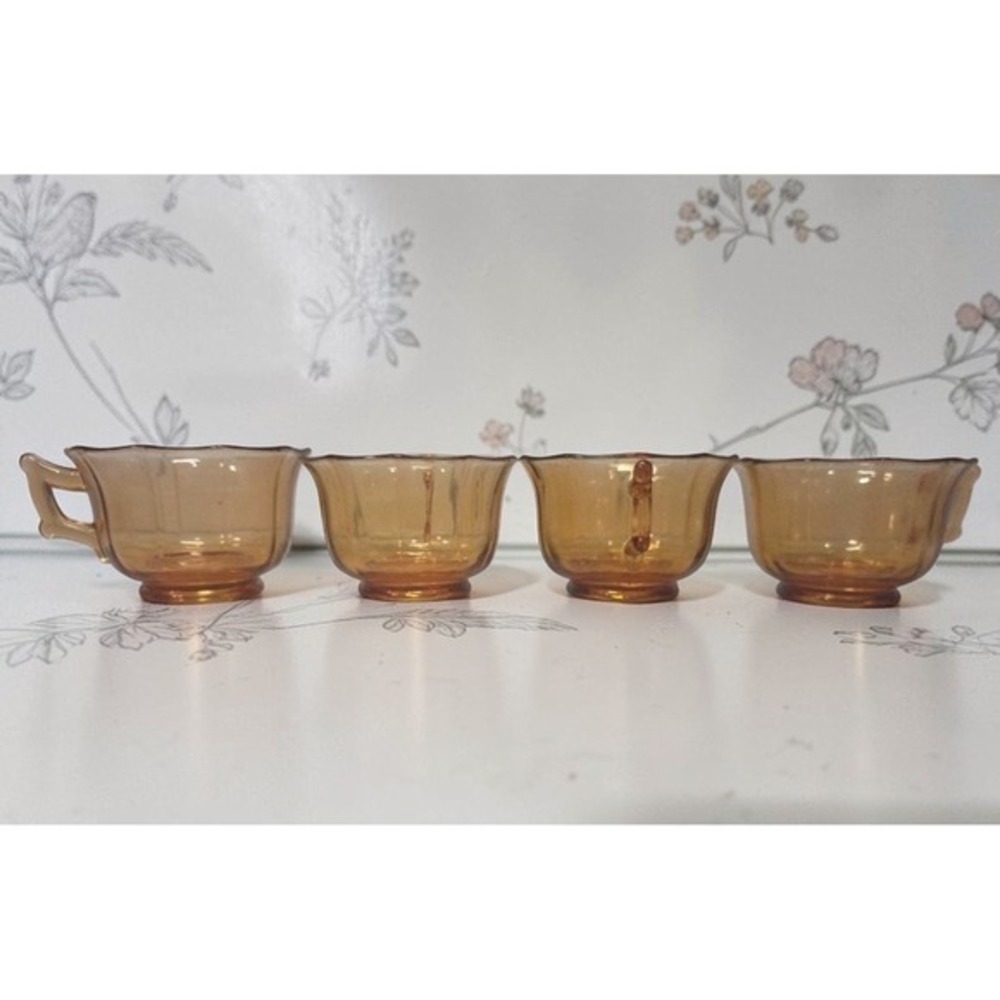 Cambridge Decagon Amber Glass Tea Cups, Set of 4, Vintage Yellow Drinkware